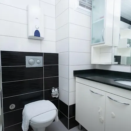 Apartment Marvelous With Shared Pool In